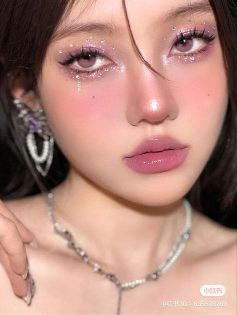 Twice Makeup, Layout Makeup, All In One Makeup, Makeup Layout, Purple Makeup Looks, Sparkly Makeup, New Year's Makeup, Rhinestone Makeup, Makeup Inspired