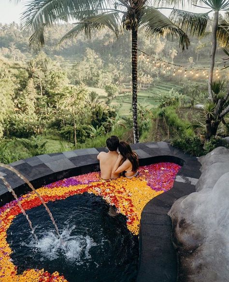 Bali Honeymoon Villas, Hotels In Bali, Honeymoon Villas, Bali Tour Packages, Adventure Goals, Resort Ideas, Villas In Bali, Affordable Honeymoon, Jungle Style