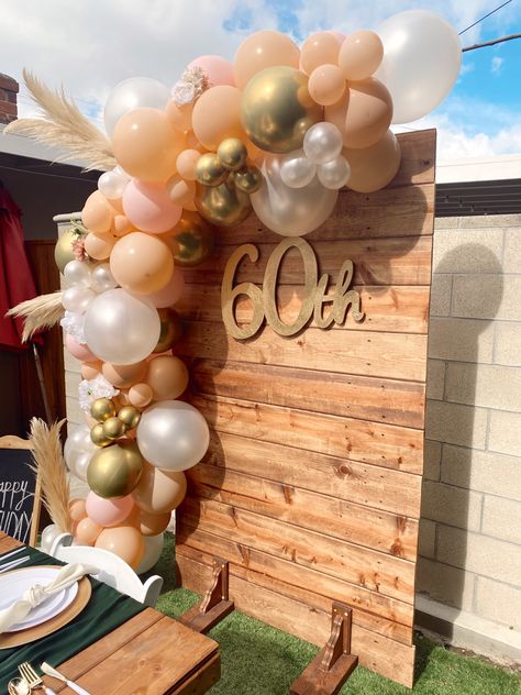 60th Bday Backdrop Ideas, Cricut 60th Birthday Decorations, 25 Birthday Backdrop Ideas, Ballon Decorations Elegant, Birthday Decorations For Women Elegant, 70 Birthday Ideas For Mom, Backdrop For 50th Birthday Party, Balloon Arch 60th Birthday, Boho Birthday Set Up