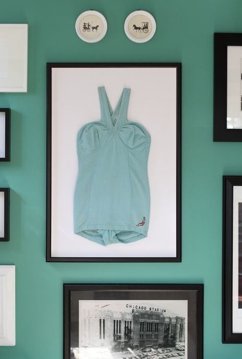 Decorating Idea: How To Frame Vintage Clothing to Hang as Art | Apartment Therapy Expensive Paintings, Art Alternative, Art Apartment, Cheap Wall Art, Thrift Store Finds, Diy Frame, Apartment Therapy, Diy Wall Decor, Diy Art