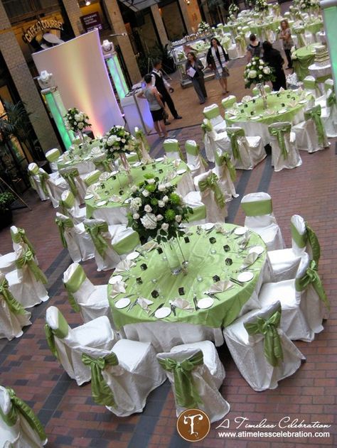 Enchanted Forest Quinceanera Theme, Enchanted Forest Quinceanera, Green Quinceanera Theme, Baptism Reception, Wedding Flowers Centerpieces, White Flower Centerpieces, Tiana Wedding, Princess Tiana Birthday Party, Princess Sweet 16