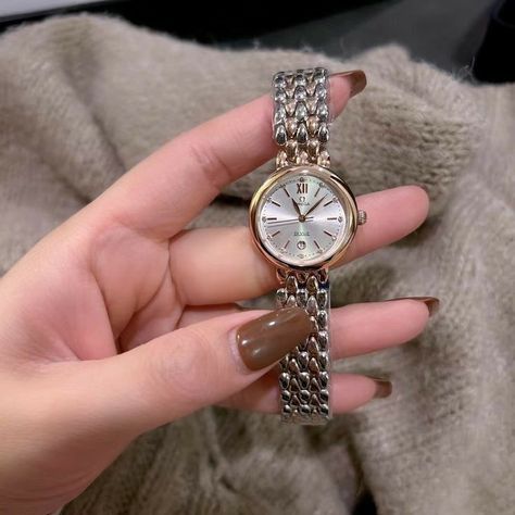 Watch For Women Aesthetic, Ladies Silver Watch, Silver And Gold Watches, Stylish Watch For Women, Womens Omega Watch, Wache Design For Women, Stylish Watches For Women Classy, Engagement Watches For Women, Fancy Watches For Women