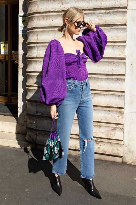 What to wear in March: fancy top and jeans Purple Blouse Outfit, Purple Top Outfit, Linda Tol, New Fashion Clothes, Cool Winter, Fancy Tops, Top Outfit, Purple Top, Spring Wardrobe