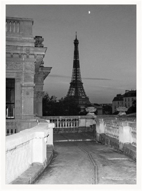 Paris Dream, Laetitia Casta, Paris Aesthetic, The Eiffel Tower, White Aesthetic, Paris Skyline, Eiffel Tower, Beautiful Places, Vision Board