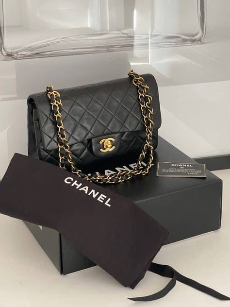 CHANEL Vintage 2.55 BLACK Double Flap Small Classic Handbag Lambskin Circa 1994 Vintage Chanel Bag, Chanel Box, Chanel Logo, Classic Handbags, Chanel 2, Vintage Couture, Chanel Vintage, Classic Bags, French Brands