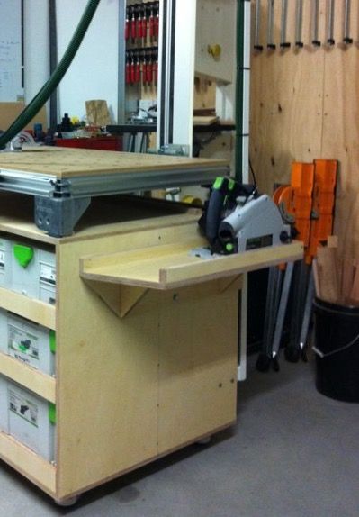 Festool Systainer, Diy Laundry Basket, Basement Workshop, Shop Work Bench, Laundry Basket Organization, Diy Workbench, Workshop Design, Wood Shop Projects, Diy Laundry