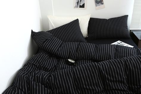 Gothic Duvet Cover, 90s Bed Sheets, Men Bedding Sets, Cool Bedsheets, Dark Duvet Covers, Black Bed Sheets Room Ideas, Goth College Dorm, Black Duvet Cover Bedroom, Black Blue Bedroom