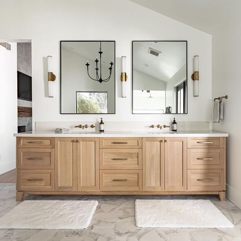 Public House Creative on Instagram: "We love when a minimalist look maximizes a space. #bathroomvanity #custombuiltcabinetry" Master Bath Vanity, House Redesign, Master Bath Remodel, Double Vanity Bathroom, Bathroom Inspiration Decor, Bathroom Renos, House Bathroom, Bathroom Remodel Master, Bath Remodel