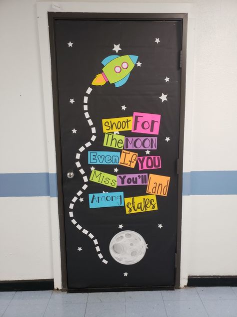 Space Classroom Decorations Ideas, Classrooms Doors Decorations, Space Bulliten Board Ideas, Class Decoration Ideas Grade 1, Galaxy Classroom Door Ideas, Space Themed School Door, Outer Space Classroom Door Ideas, Astronaut Classroom Door, Stars Door Decorations Classroom