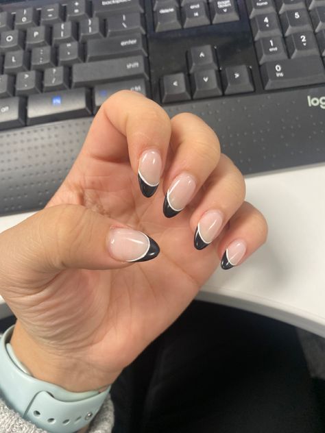 White And Black Tips Nails, Black And White French Tip Acrylic Nails, French Tips With White Line, Black Line French Nails, French Tip Nails With Black Line, Short Acrylic Nails Almond Black, Black Tip Nails Almond Shape, Black Nails Ideas French Tips, Black Nails With One Finger Design