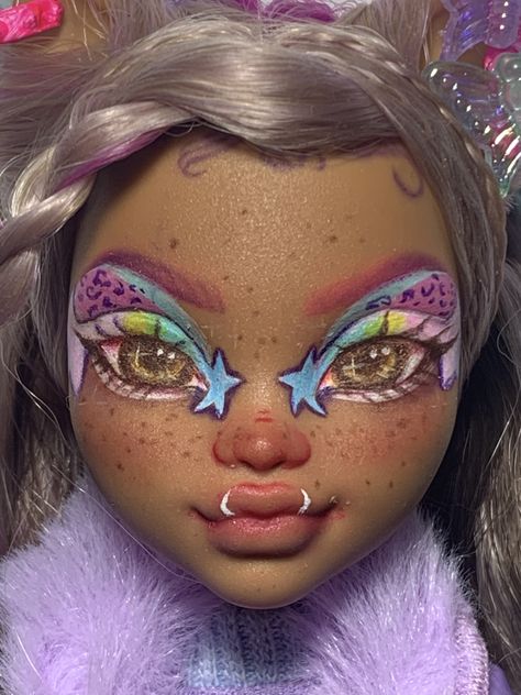 Monster High Doll Customization, Barbie Doll Custom, Lisa Frank Fashion, Custom Dolls Monster High, Clawdeen Wolf Repaint, Monster High Computer Wallpaper, G3 Clawdeen Restyle, Lol Omg Doll Repaint, Doll Customization Monster High Repaint