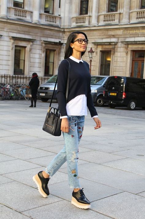 How to Wear Platform This Season » Celebrity Fashion, Outfit Trends And Beauty Tips Oxford Outfit, Brogues Outfit, Platform Shoes Outfit, Stella Mccartney Platform, Oxfords Outfit, Oxford Shoes Outfit, Stella Mccartney Shoes, Trending Womens Shoes, Thanksgiving Outfits