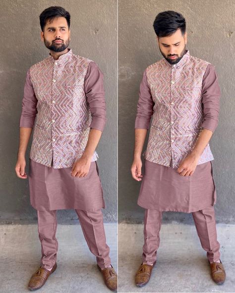 👕 Swipe to see our stunning collection and pick your favorite style! From classic to contemporary, we've got something for everyone. Order Now:- @www.rangbharat.com #MensFashion #KurtaSale #EthnicWear #TraditionalThreads #FashionDeals #ShopNow #InstaStyle #MensWear #FestivalReady #LookGoodFeelGood Boys Marriage Outfit, Koti Design For Man, Engagement Kurta For Groom, Ethnic Wear Men Indian, Traditional Mens Wear Indian, Mens Indian Wear Kurta, Traditional Dresses Men, Trending Kurta For Men, Koti For Men