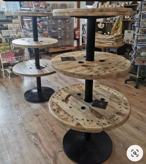 Boutique Shoe Displays, Wooden Spool Display, Boutique Counter Ideas Retail, Retail Display Furniture, Wooden Display Rack, Merchandise Display Ideas Retail Stores, Round Display Stand, Store Shelving Ideas Retail Displays, Farmhouse Store Display Ideas