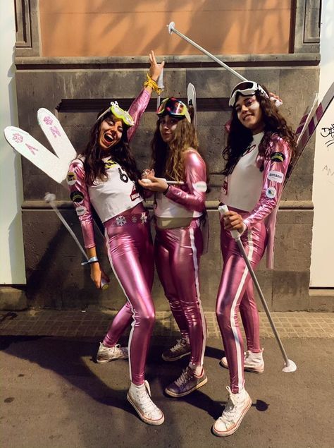 Ski Costume Halloween, Apres Ski Kostüm, Carnaval Costume Group, Skier Halloween Costume, Skiers Halloween Costume, Skier Costume, Carnaval Outfit Women, Kostüm Pink, Apres Ski Party Outfit