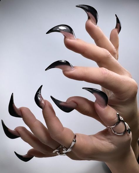 Cast a stylish spell with these witchcraft-inspired nails! 🖤✨ Featuring mystical symbols, moons, and enchanted details, these nails are perfect for those who embrace magic and mystery. 💅🌙 #WitchcraftNails #MysticalMani #WitchyVibes Black Nail Art Gothic, Xg Nails, Werewolf Nails, Witchcraft Nails, Black Gothic Nails, Editorial Moodboard, Cat Claw Nails, Desert Cowboy, Mystical Symbols