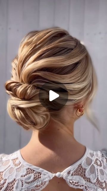 Tutorial Chignon, Chignon Tutorial, Chignon Hairstyle, Bride Ceremony, Chignon Hair, Elegant Wedding Hair, Casino Royale, Wedding Hair, Elegant Wedding