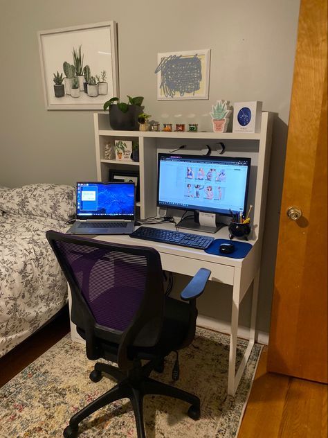 Pc And Vanity Desk, Micke Desk Gaming Setup, Ikea Micke Desk Setup, Micke Ikea Desk Ideas, Micke Desk Ikea Ideas, Ikea Desk Setup, Ikea Gaming, Vanity Desks, Small Bedroom Desk