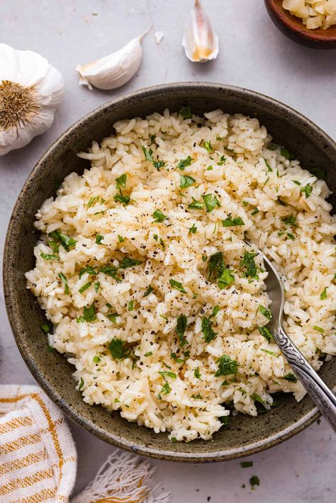 Garlic Butter Rice Garlic And Butter Rice, Long Grain Rice Recipes Side Dishes, Rice Ideas For Dinner, Spiced Rice Recipes, Garlic Rice Recipes, Rice Recipes Side, Asian Sides, Garlic Butter Rice, Slow Cooker Ribs