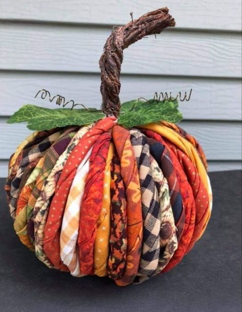 Diy Fall Front Porch Decor, Fall Front Porch Decor Ideas, Front Porch Decor Ideas, Fall Pumpkin Crafts, Fall Sewing, Easy Fall Crafts, Folded Fabric Ornaments, Fall Front Porch Decor, Christmas Ornaments Diy