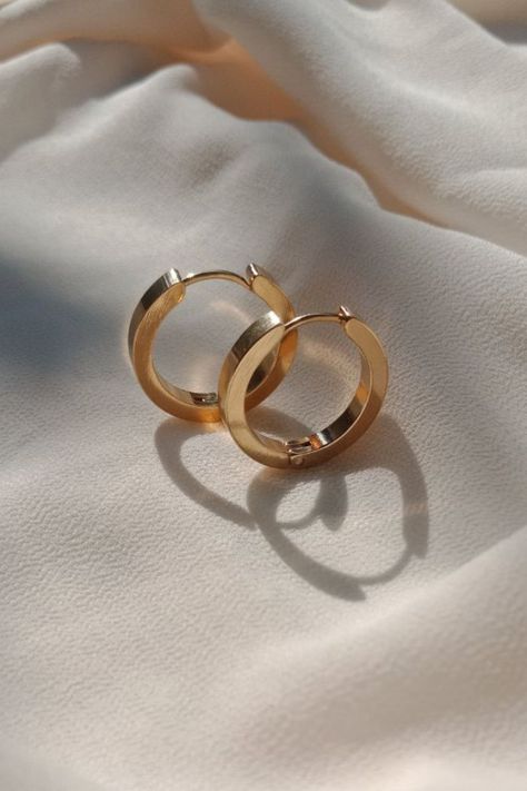 Earrings Rings Hoop Gold, Golden Earing Jewelry, Earing Designs Gold, Ring Earrings Gold, Plain Gold Earrings, Small Earrings Gold, Work Earrings, Vintage Gold Earrings, Simple Hoop Earrings