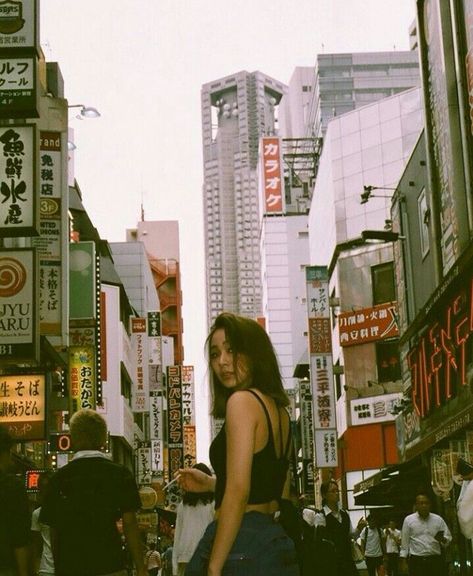 Korea Street Photography, Osaka Film Photography, Asian Street Photography, Chinatown Photoshoot, Tokyo Snap, Osaka Photography, Japan Moodboard, Film Camera Photography, Image Film