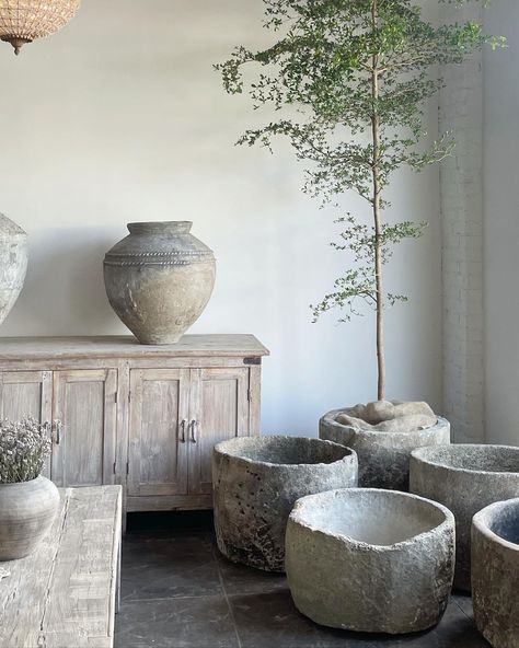 Stone Flower Pot, Limestone Raised Garden Bed, Cream Limestone, Limestone Planter, Stoneware Pots & Planters, Antique Stone Sink, Large Garden Pots, Stone Planters, Antique Stone