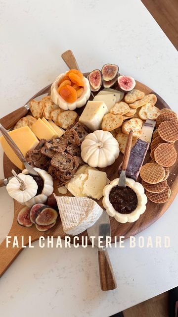 Healthy Fall Charcuterie Board, Crackers Charcuterie Board, Trader Joe’s Fall Charcuterie Board, Fall Fruit Charcuterie Board Ideas, Charcuterie Board Themes Fall, Pumpkin Board Ideas, Autumn Cheese Board, Charcuterie Board Fall, Cowboy Charcuterie Board