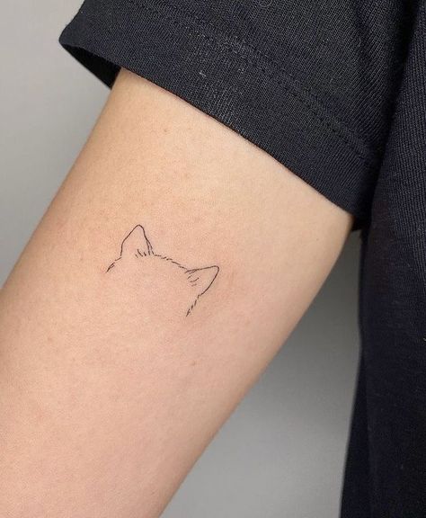 Cat Ears And Whiskers Tattoo, Elegant Cat Tattoo, Subtle Cat Tattoo, Tiny Tattoos Cat, Tatoos Minimal, Small Tattoos Cat, Mini Tattoos Cat, Cat Ears Tattoo, 2 Cats Tattoo