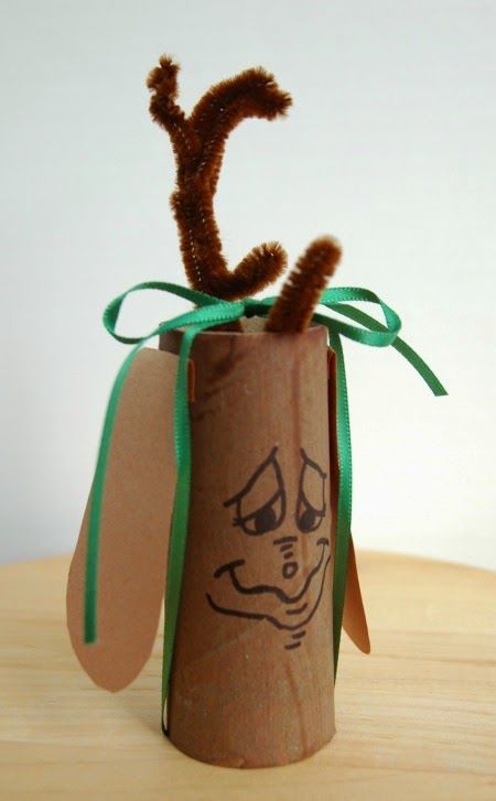 Max the Dog Toilet Paper Roll craft for Grinch Max From The Grinch, Make A Grinch, Grinch Dog, Grinch Birthday, Tiny Bites, Grinch Crafts, Thanksgiving Crafts Diy, Grinch Christmas Party, Grinch Party