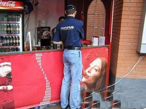 Double meaning photos - Gallery Double Meaning Pictures, Photo Illusion, Advertising Fails, Optical Illusion Photos, Funny Optical Illusions, Illusion Photos, Coca Cola Ad, My Stomach Hurts, Double Meaning