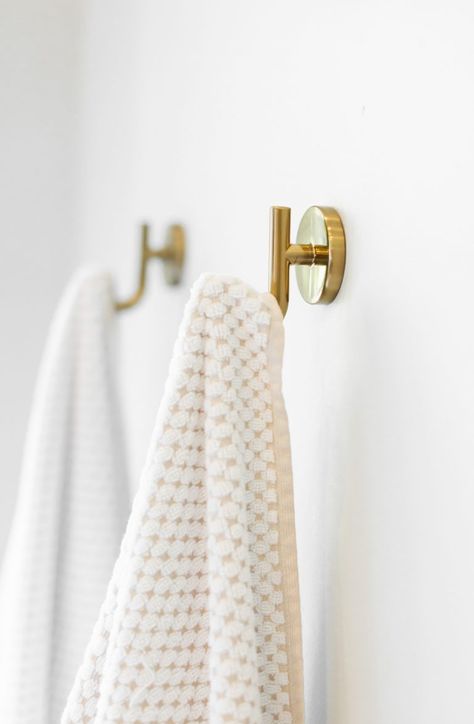 Towel Bars In Bathroom Ideas, Towel Bars In Bathroom, Bathroom Towel Hanging Ideas, Kids Bathroom Towel, Towel Hanging Ideas, Hang Towels In Bathroom, Bath Towel Hooks, Kids Bathroom Art, Bath Towel Storage