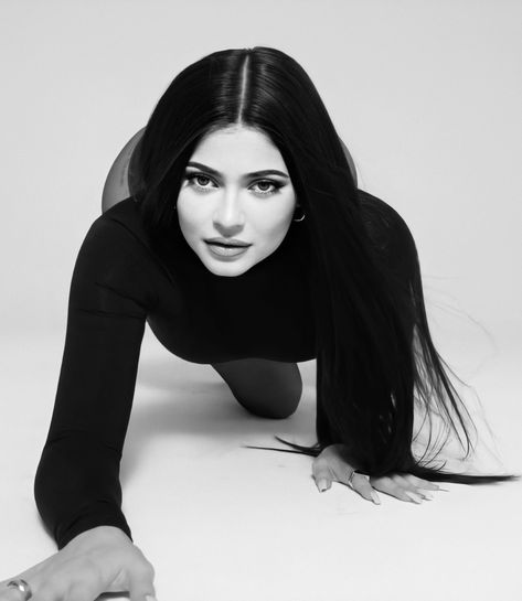 Kylie Jenner Travis Scott Photoshoot, Kylie Jenner Black And White, Kylie Jenner Black, Kristen Jenner, Kylie Jenner Photoshoot, Wanna Recreate, Birthday Shoot, Kylie Kristen Jenner, King Kylie