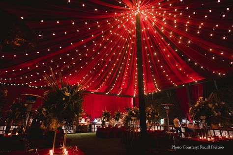 Lighting Decoration For Wedding, Open Wedding Stage Decoration, Shamiana Decoration, Red Wedding Decorations Indian, Red Decoration Wedding, Open Wedding Decoration, Red Stage Decoration, Wedding Pandal Decoration, Fairy Light Wedding Decor