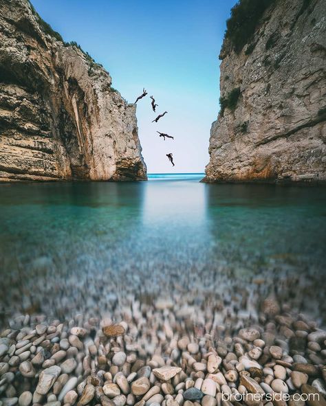 Adriatic sea is the most beautiful sea in the world. Sure, this is a personal opinion but here are 5 reasons why anyone can be convinced to think the same. Visit Croatia, Water Pictures, East Europe, Adriatic Sea, Travel Inspo, Photo Instagram, Travel Lifestyle, Nature Photos, Luxury Travel