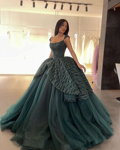 Tulle Ruffles, Simple Gowns, Green Tulle, Dress Ball Gown, Prom Dress Evening, Prom Ball Gown, Fantasy Gowns, فستان سهرة, Fairytale Dress