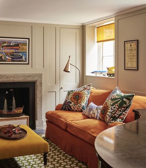 A Highgate Home by Ben Pentreath - Katie Considers 70s Kitchen Decor, Ben Pentreath, 70s Kitchen, Floral Sofa, Home Interior Design Ideas, Orange Sofa, Living Room Orange, Georgian Homes, Sofa Living