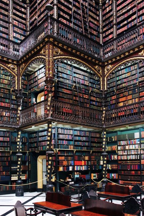 23 of the most incredible libraries around the world - Vogue Australia Lots Of Books, Dream Library, Beautiful Library, Library Aesthetic, Design Library, Home Libraries, Library Design, Reading Room, Home Library