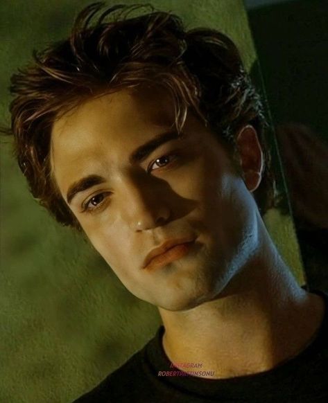 Edward Cullen Icon, Robert Pattinson Twilight, Robert P, Paddy Kelly, Robert Douglas, Twilight Edward, Twilight Photos, Twilight Pictures, Cedric Diggory