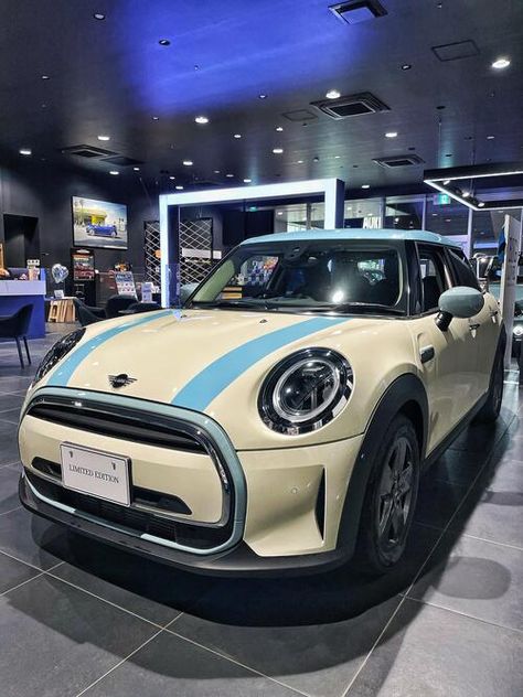 Cute Mini Cooper, Pink Mini Coopers, Eid Wallpaper, Mini Copper, Tiny Cars, Mini Cooper Countryman, First Cars, Mini Coopers, Car Goals