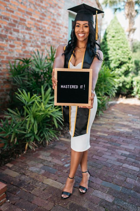 Mba Graduation Stole, Graduate Masters Degree Photo, Degree Black Woman, Graduate School Cap Ideas, Masters Degree Graduation Aesthetic, She Mastered It Graduation Party, Dresses For Masters Graduation, Graduation Party Ideas For Masters Degree, Business Graduation Outfit