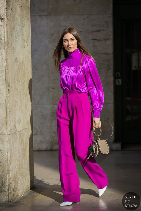 Trust Us, You Need These Colors in Your Spring Wardrobe Mode Monochrome, Caroline Daur, Marlene Hose, Fashion Tumblr, Monochromatic Fashion, Emmanuelle Alt, Color Blocking Outfits, Cool Winter, Outfit Vintage