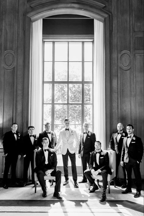 Big Bridal Party Photos Group Shots, Wedding Photo Ideas Groom And Groomsmen, Wedding Photos With Family Group Shots, Wedding Action Shots, Groomsmen Morning Of Wedding, Bridesmaids And Groomsmen Photos, Wedding Day Group Photos, Editorial Groomsmen Photos, Group Wedding Pictures