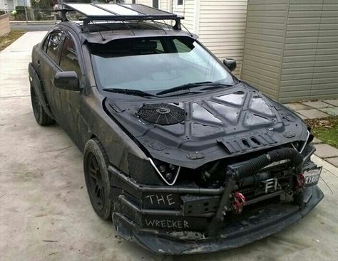 Zombie Vehicle, Tactical Vehicle, Mobil Off Road, Motorcycle Workshop, Car Max, Stunt Bike, Overland Truck, Cars Design, Bug Out Vehicle