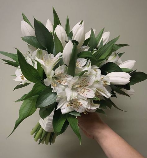 Lillies And Tulips Bouquet, Alstroemeria Wedding Bouquet, Alstroemeria Bridal Bouquet, Alstroemeria Wedding, Alstroemeria Bouquet, Tulip Bridal Bouquet, Tulips Wedding, White Tulip Bouquet, Elegant Bridal Bouquets