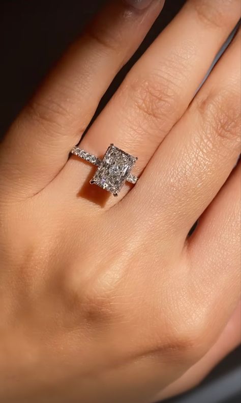 Square Shape Wedding Rings, Wedding Rings For Petite Hands, Square Silver Wedding Ring, Cute Engagement Rings Square, Small Rectangle Rings Engagement, Square Promise Rings, Diamond Engagement Rings Square, Wedding Ring Sets Square, Square Rectangle Engagement Rings