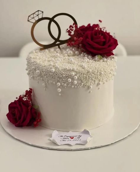 Engagement Cakes Ideas, Anniversary Cakes Ideas, Cakes For Engagement, Nikah Cake, Engagement Cake Designs Unique, Engagement Cake Ideas, Engagement Cake Designs, Welcome Cake, Anniversary Cake Ideas