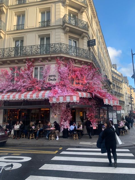 Paris Dream, Pink Aura, Ios 16, Paris City, Future City, City Aesthetic, Travel Aesthetic, Aesthetic Photography, Be Perfect