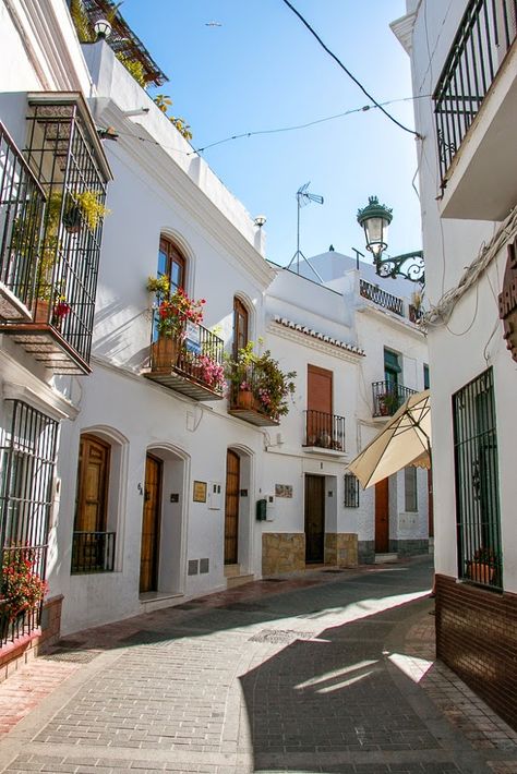 Spanish Riviera, Traveling Spain, Nerja Spain, Costa Del Sol Spain, Spain Aesthetic, Spain Culture, Spanish Towns, Andalucia Spain, Travel Spain