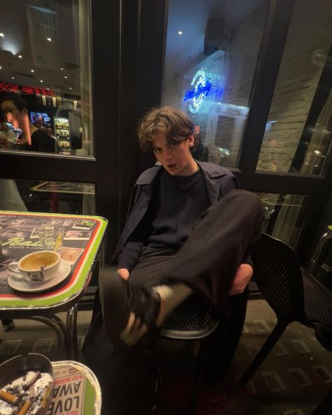 second time not wearing loafers | Instagram Reuben Larkin, Parisian Cafe, Boy Aesthetic, Boy Outfits, Date Night, Style Me, Korean Fashion, Fashion Inspo, Loafers